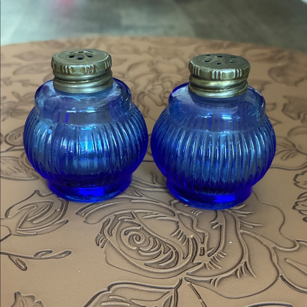 Pair of Hazel Atlas Vintage Salt/Pepper Shakers